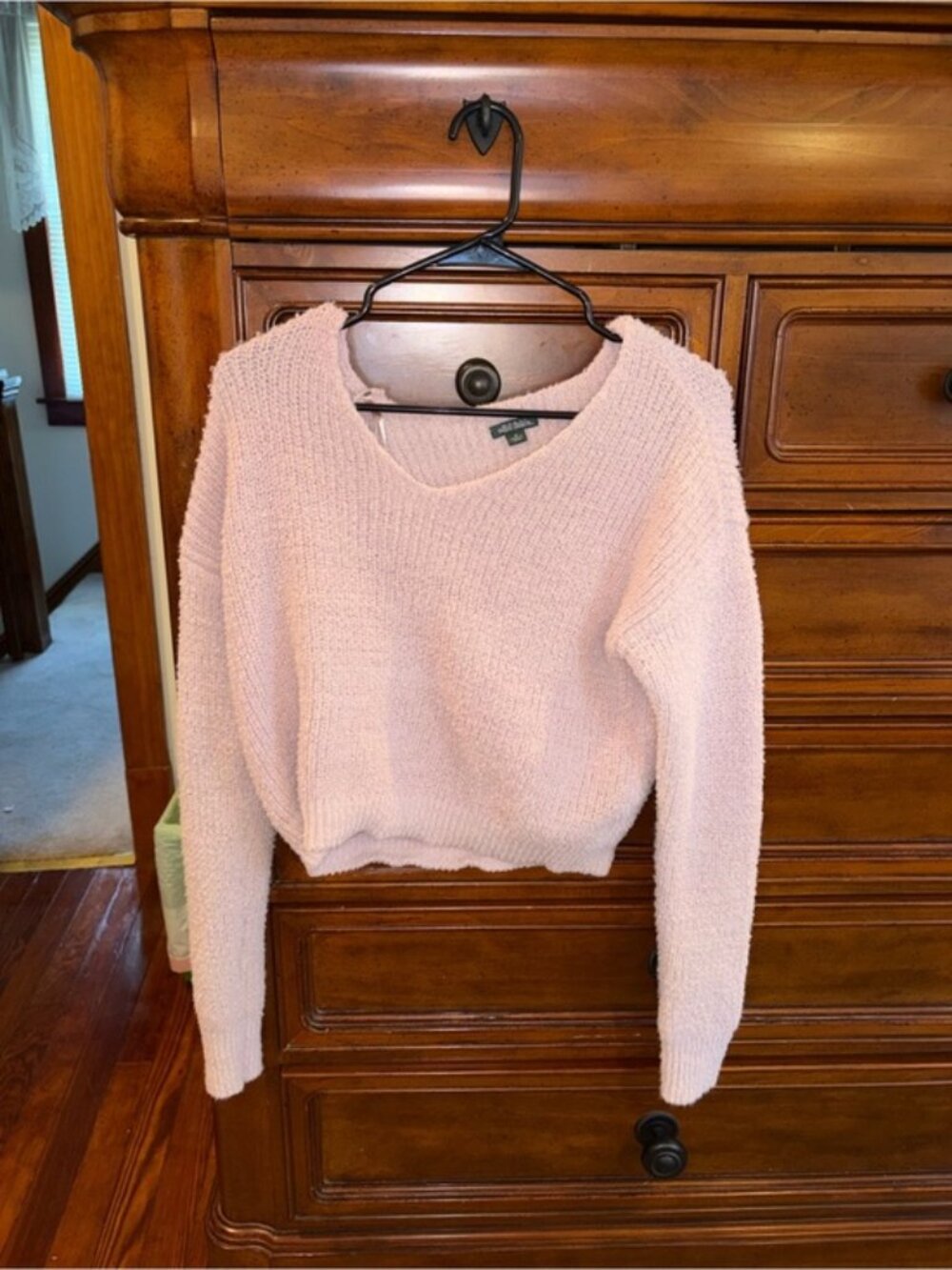 Wild Fable Pink Cropped Sweater Size Small – Soft Knit V-Neck